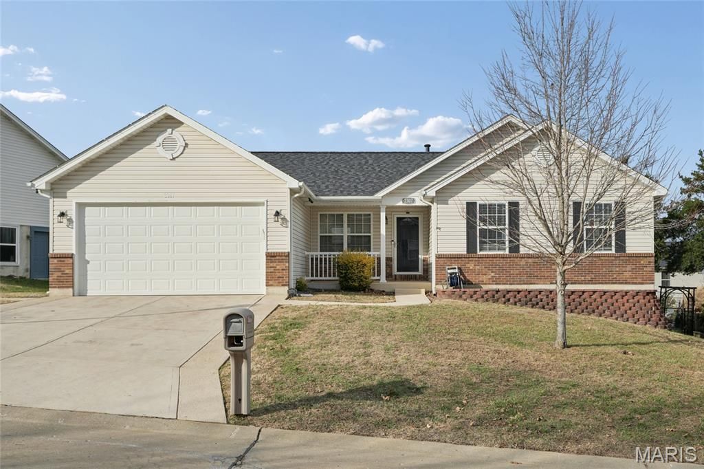 2307 W Ridge Drive, Festus, MO 63028