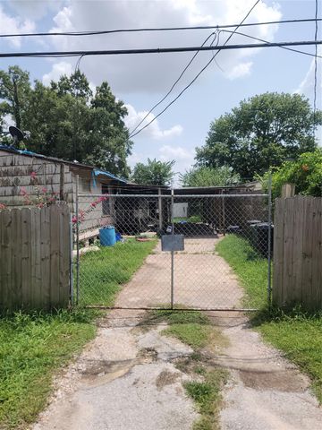9406 Caddo Road, Houston, TX 77078