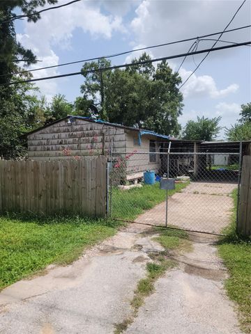 9406 Caddo Road, Houston, TX 77078