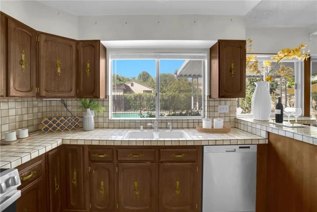 151 E Wistaria, Arcadia, CA 91006