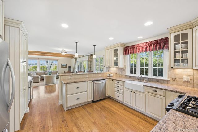 8 Ketcham Avenue, Eastport, NY 11941