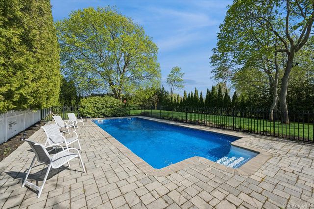 8 Ketcham Avenue, Eastport, NY 11941