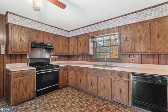 201 Crestmont Drive, Calhoun, GA 30701