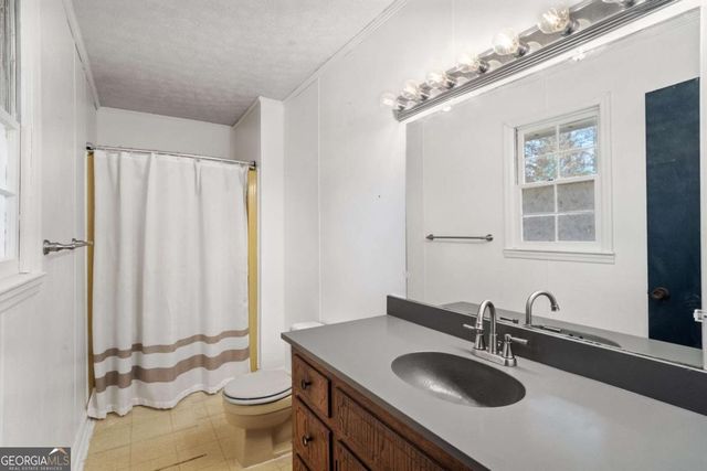 201 Crestmont Drive, Calhoun, GA 30701