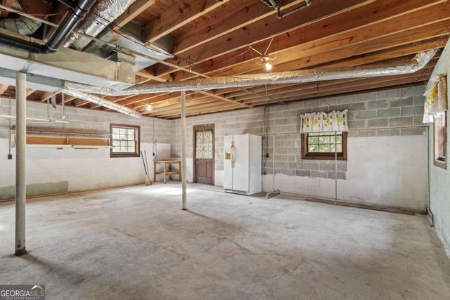 201 Crestmont Drive, Calhoun, GA 30701