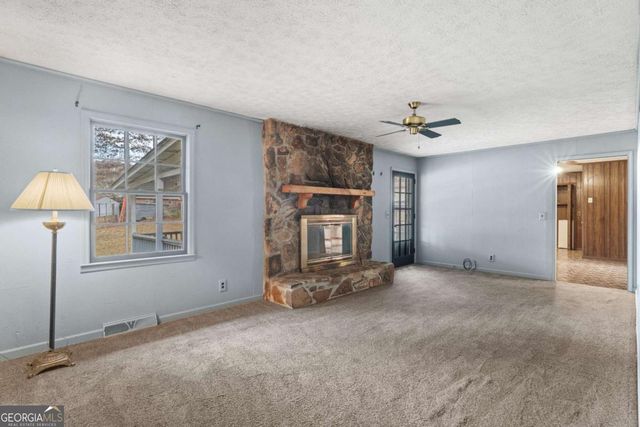 201 Crestmont Drive, Calhoun, GA 30701