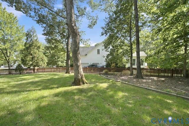 6100 Lilting Branch Way, Moseley, VA 23120