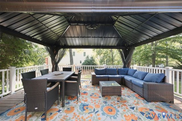 6100 Lilting Branch Way, Moseley, VA 23120