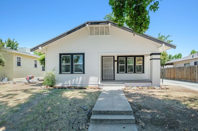 1470 N College Avenue, Fresno, CA 93728