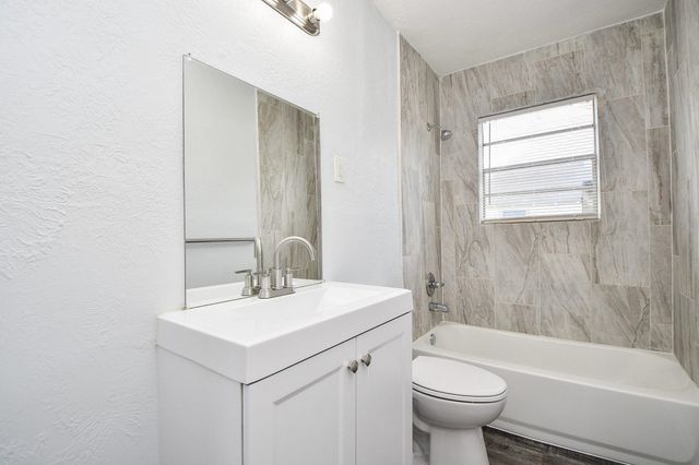 941 Lucky Street, Houston, TX 77088