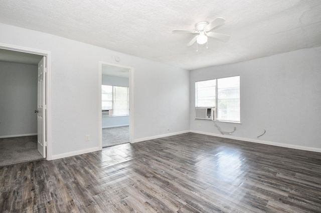 941 Lucky Street, Houston, TX 77088