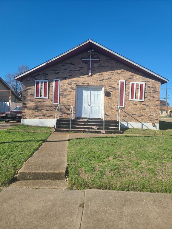 2401 Ramsey Avenue, Dallas, TX 75216