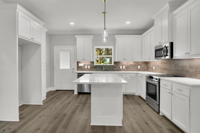 614 N Commerce, Overton, TX 75684