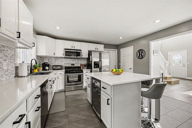 10577 Keane Drive, Grass Lake, MI 49240