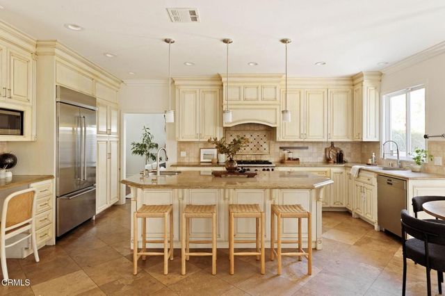 2701 Fairmount Avenue, La Crescenta, CA 91214
