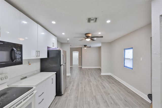 4602 COURTLAND STREET, Tampa, FL 33610