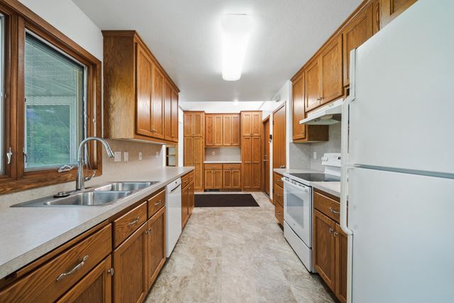 2000 Ordway Street, Golden Valley, MN 55422