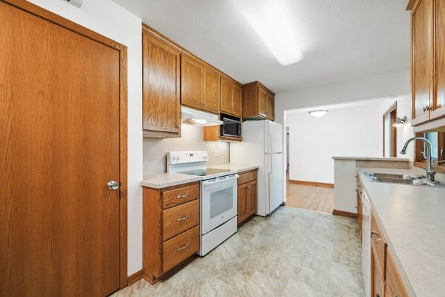 2000 Ordway Street, Golden Valley, MN 55422