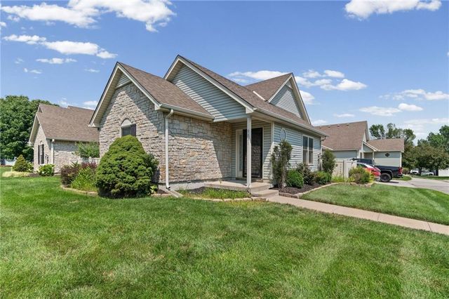 9831 N POTTER Avenue, Kansas City, MO 64157