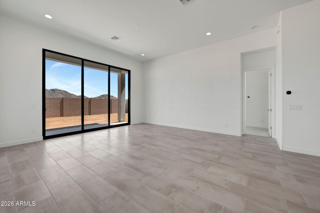 21672 W DEVONSHIRE Avenue, Buckeye, AZ 85396 — photo 4