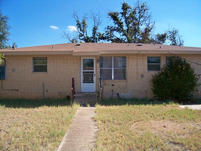 907 NW 10th St, Andrews, TX 79714