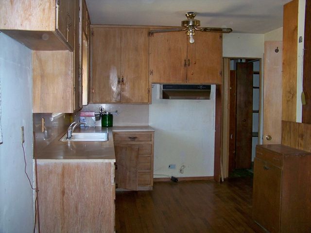 907 NW 10th St, Andrews, TX 79714