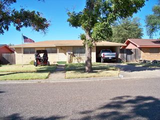 907 NW 10th St, Andrews, TX 79714