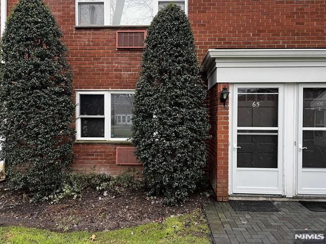 65 Regency Park 65, Ramsey, NJ 07446