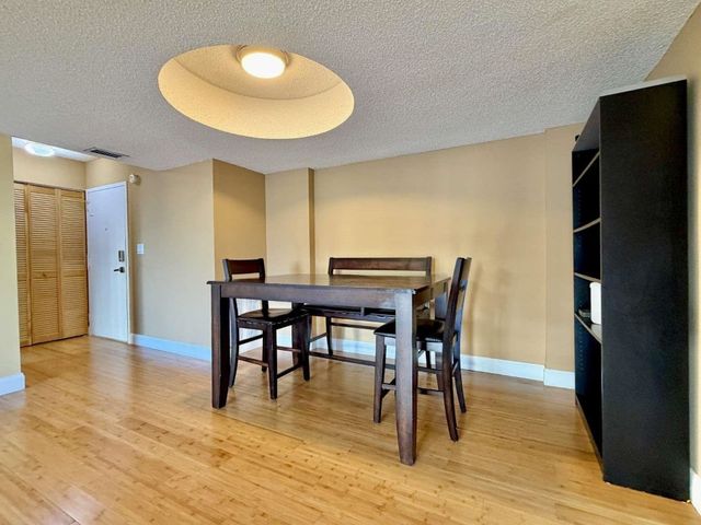 2801 NE 183rd Street 202W, Aventura, FL 33160