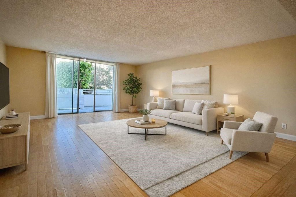 2801 NE 183rd Street 202W, Aventura, FL 33160