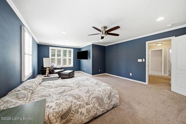 3811 Creekshire Dr, Louisville, KY 40245