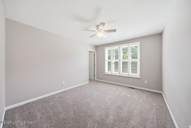 3811 Creekshire Dr, Louisville, KY 40245