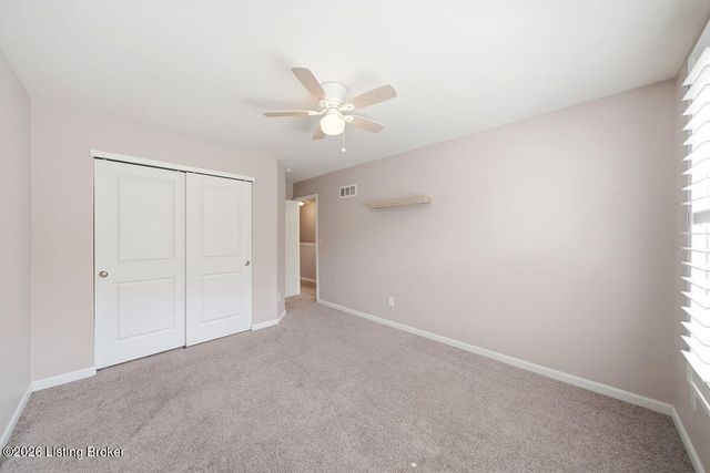 3811 Creekshire Dr, Louisville, KY 40245