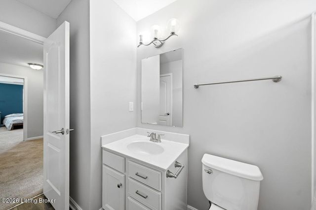 3811 Creekshire Dr, Louisville, KY 40245