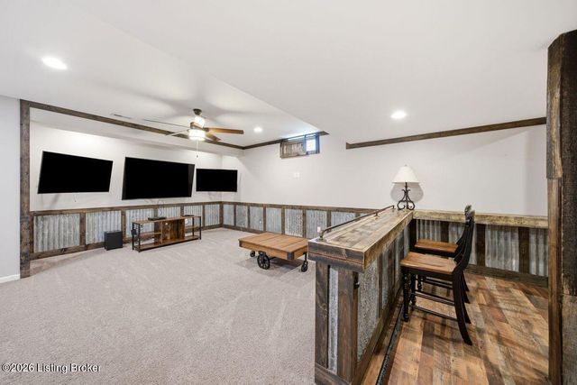 3811 Creekshire Dr, Louisville, KY 40245