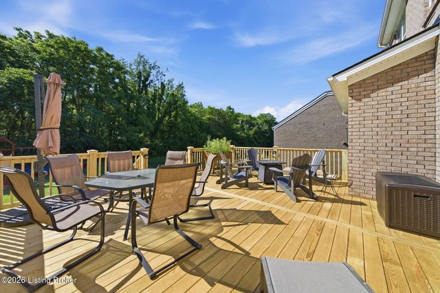 3811 Creekshire Dr, Louisville, KY 40245