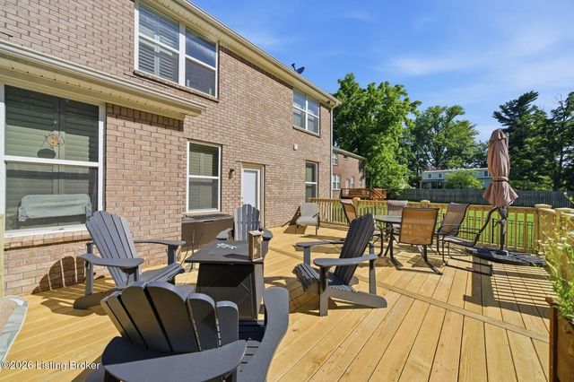 3811 Creekshire Dr, Louisville, KY 40245