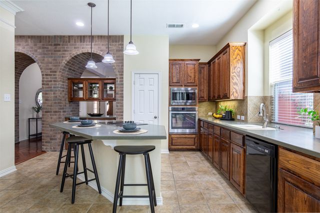 8931 Newton Street, Lantana, TX 76226