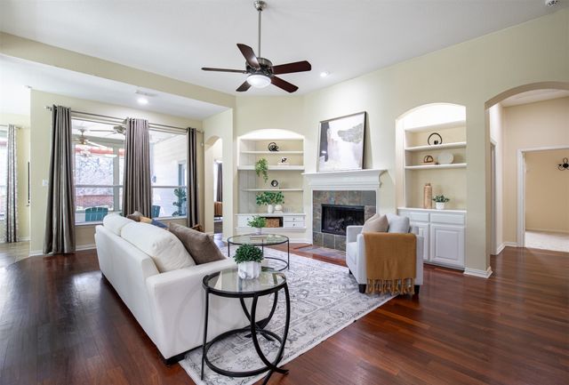 8931 Newton Street, Lantana, TX 76226