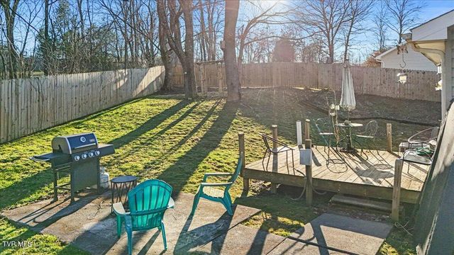 1069 Snowden Terrace, Johnson City, TN 37601