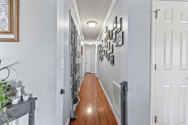 1069 Snowden Terrace, Johnson City, TN 37601