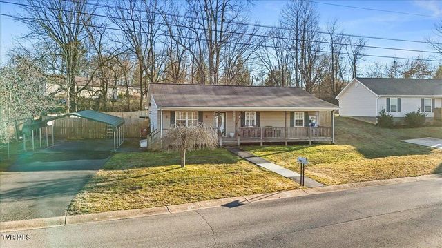 1069 Snowden Terrace, Johnson City, TN 37601