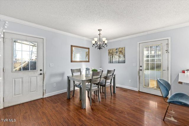 1069 Snowden Terrace, Johnson City, TN 37601