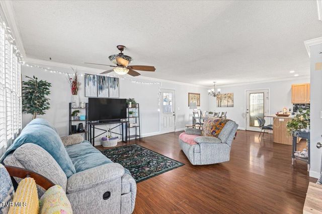 1069 Snowden Terrace, Johnson City, TN 37601