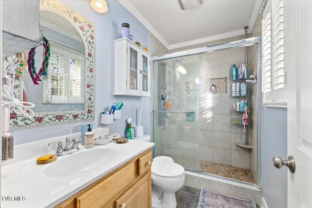 1069 Snowden Terrace, Johnson City, TN 37601