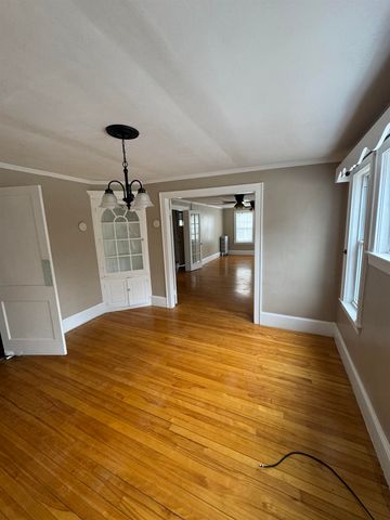 89 Centre Street, Concord, NH 03301