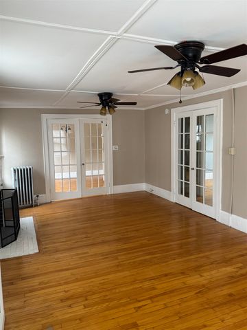 89 Centre Street, Concord, NH 03301