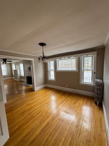 89 Centre Street, Concord, NH 03301