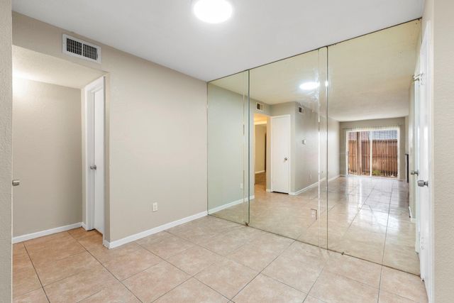 9350 Country Creek Drive 52, Houston, TX 77036