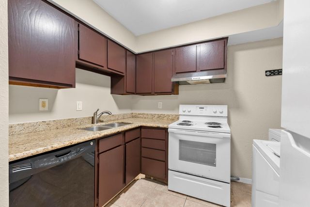 9350 Country Creek Drive 52, Houston, TX 77036